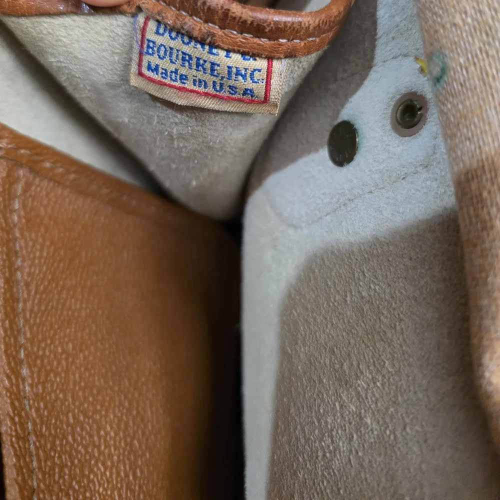 Vintage Dooney & Bourke All Weather leather Carpet Shoulder Bag - Picture 6 of 16